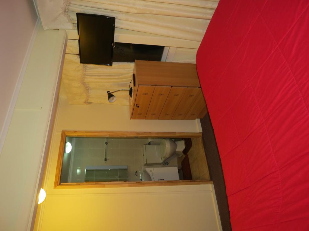Hostal Dona Irma Punta Arenas Room photo