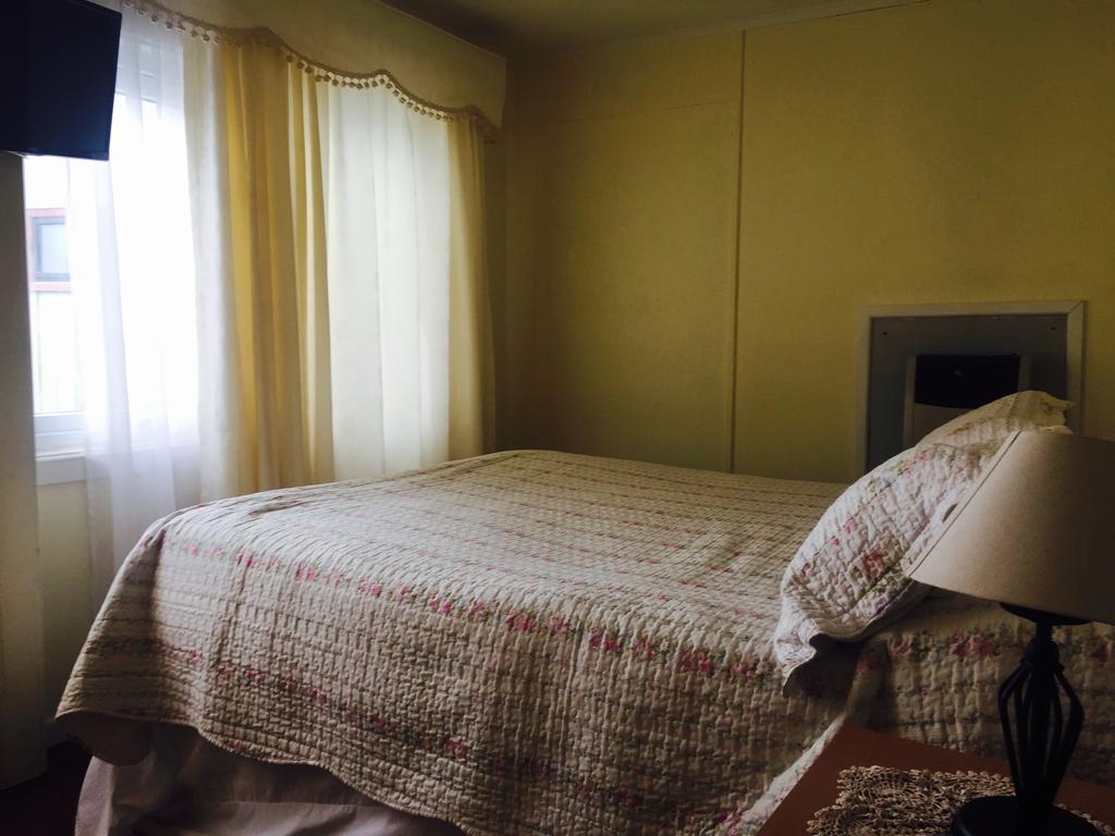 Hostal Dona Irma Punta Arenas Exterior photo